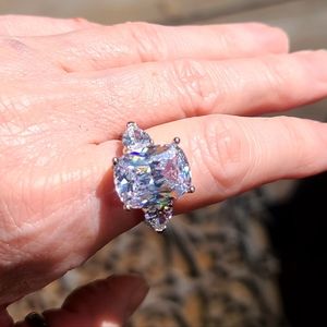 Brilliant White Sapphire platinum ring sz8